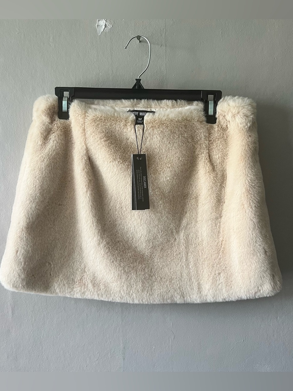 Steve Madden Aviva Beige Faux Fur Mid Rise Skirt Size Medium NWT